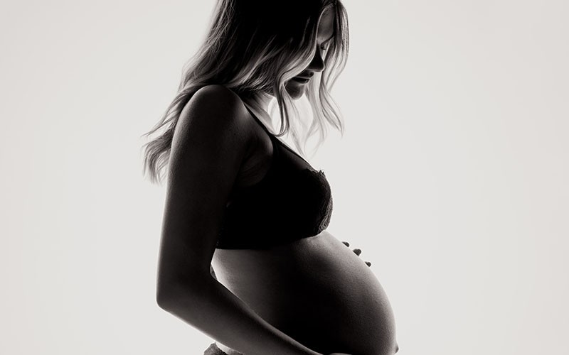 photoshoot idea for Maternity